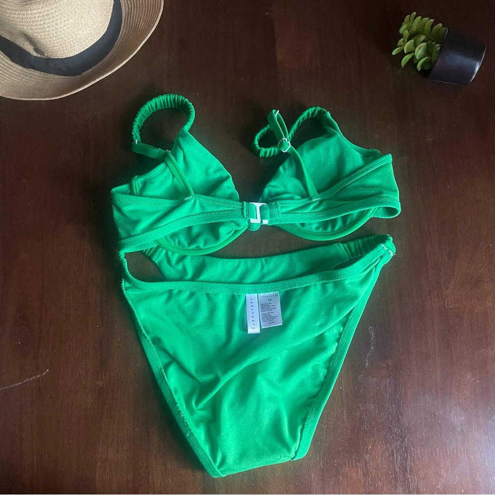 Sanctuary  Swim Sandbar  Kelly Green Solid  Bikini Set Size Medium - Picture 4 of 12